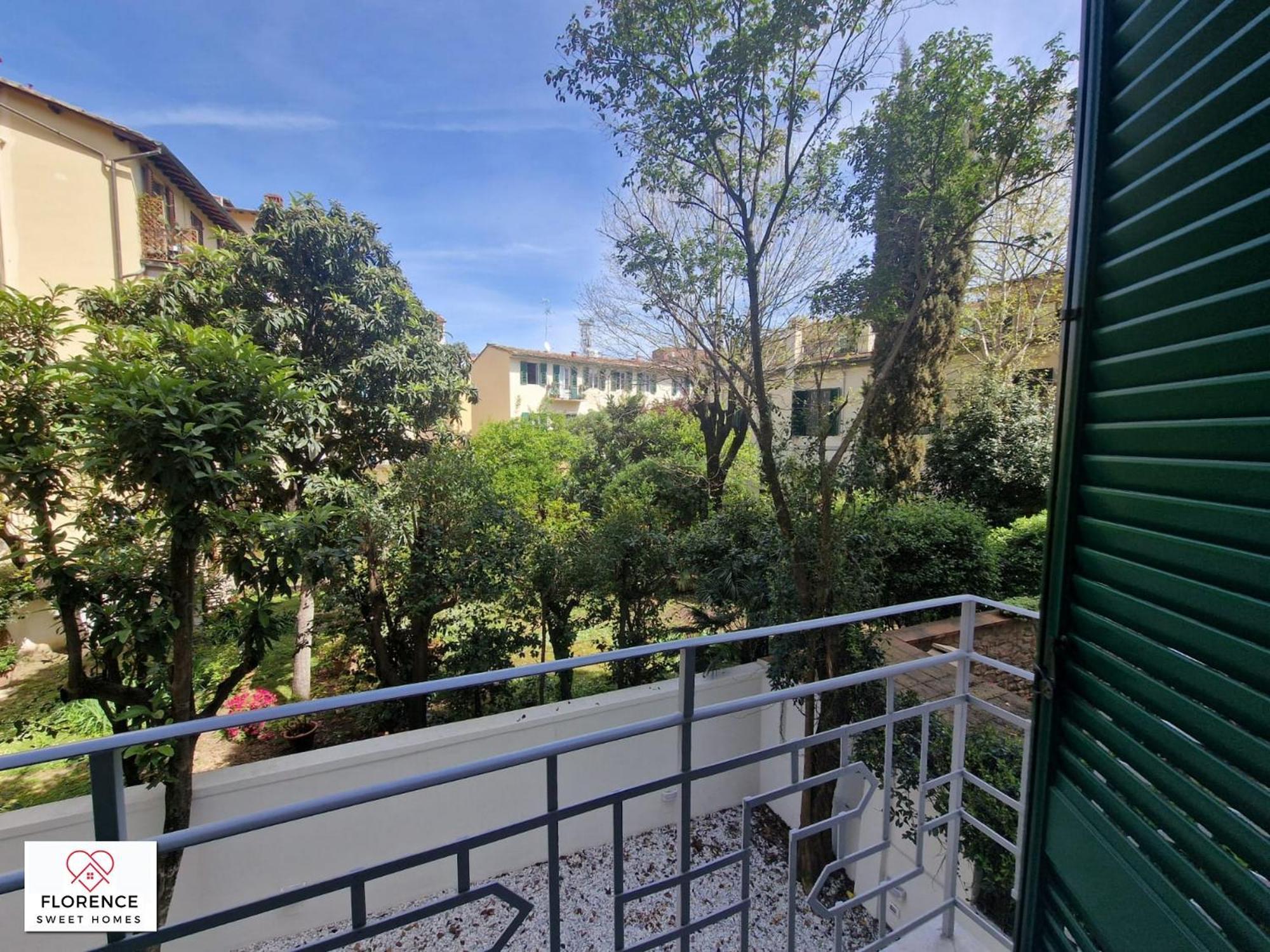 Central Rail By Sweet Homes Apartment